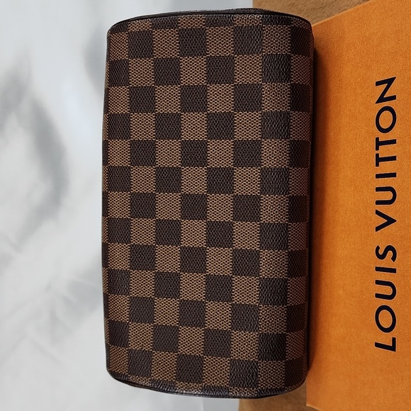 Authentic Louis Vuitton Damier Mini Rivera - Picture 8 of 16